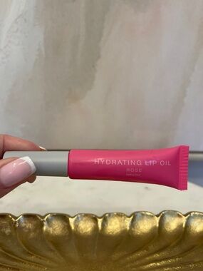 NWOT Hydrating Lip Oil - Rose Pink